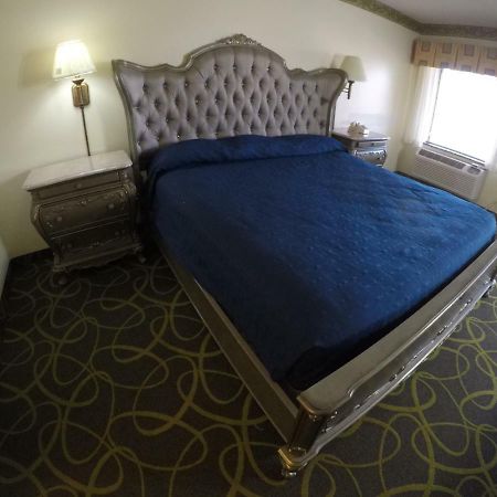 Luxe Romantic Suites Dolton Exterior foto
